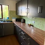 Apartment Dovera, Private Parking Included, On Windermere *
