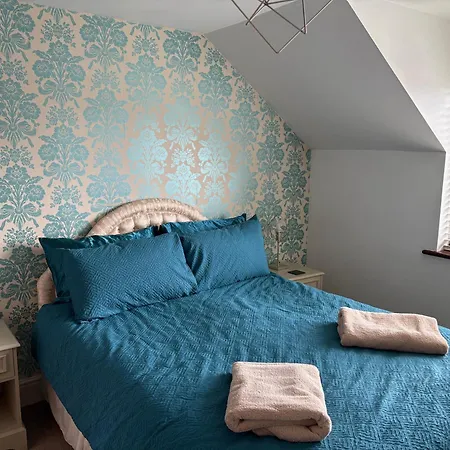 Dovera, Private Parking Included, On Windermere Daire *