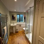 Dovera, Private Parking Included, On Windermere Bowness-on-Windermere