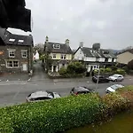 Dovera, Private Parking Included, On Windermere *